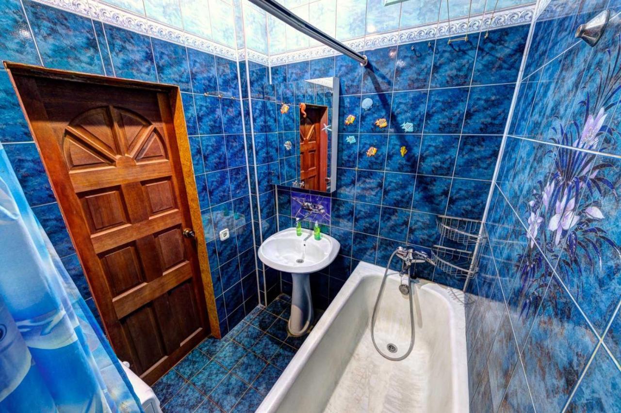 Three-Room Apartment Near Ocean Plaza Kijów Zewnętrze zdjęcie